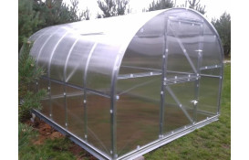 Polikarbonāta siltumnīcas