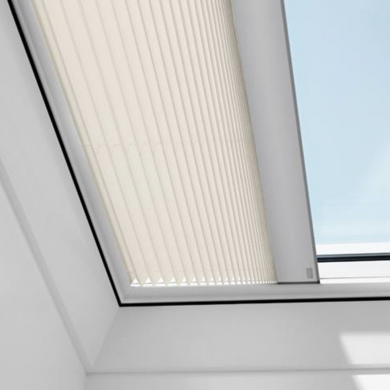 Velux FSK Energoefektīvās gaismu necaurlaidīgās žalūzijas virsgaismas logam, ar solāro vadību, 120x120cm, baltas